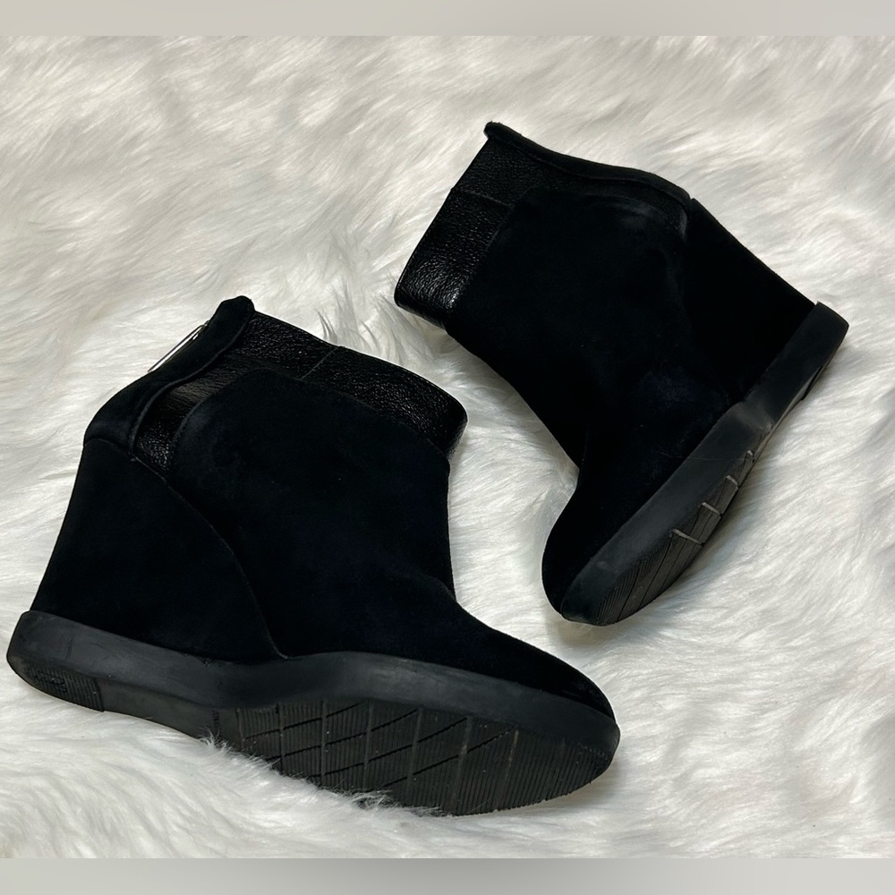 Donald J. Pliner Chez Black Wedge Ankle Boots - Picture 8 of 11